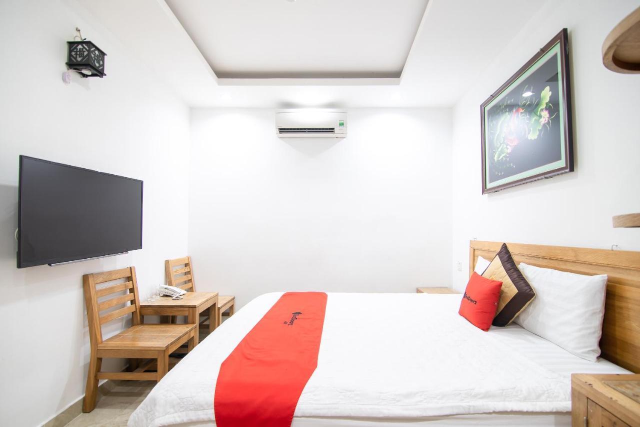 Reddoorz New Sun Khách sạn 2*